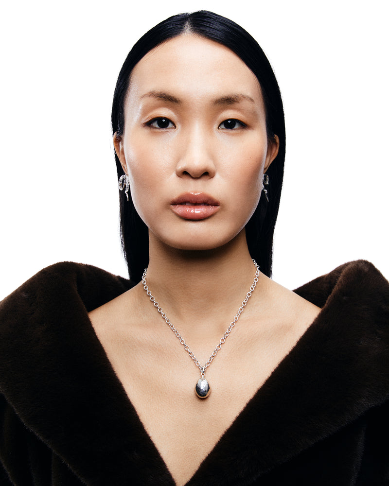 The OVO_01 necklace